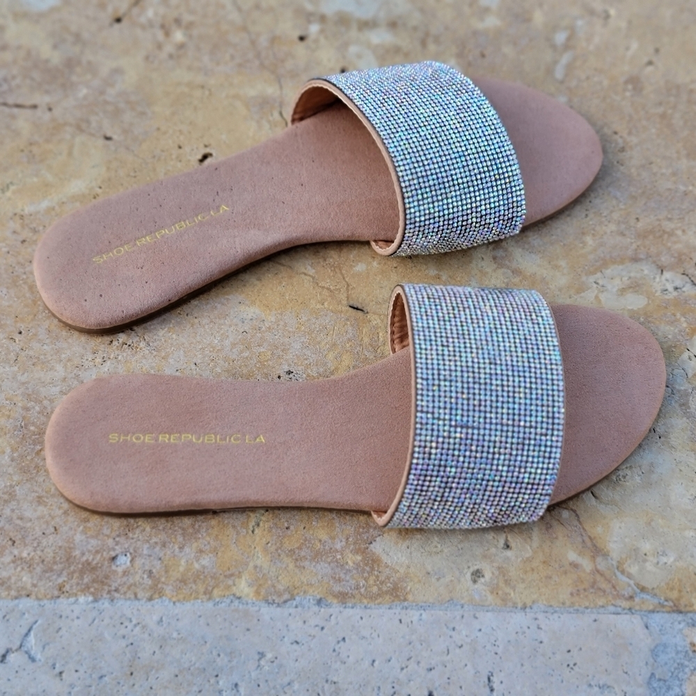 Women's Rhinestone Flats Sandals Taupe Color - Picture 4 of 4